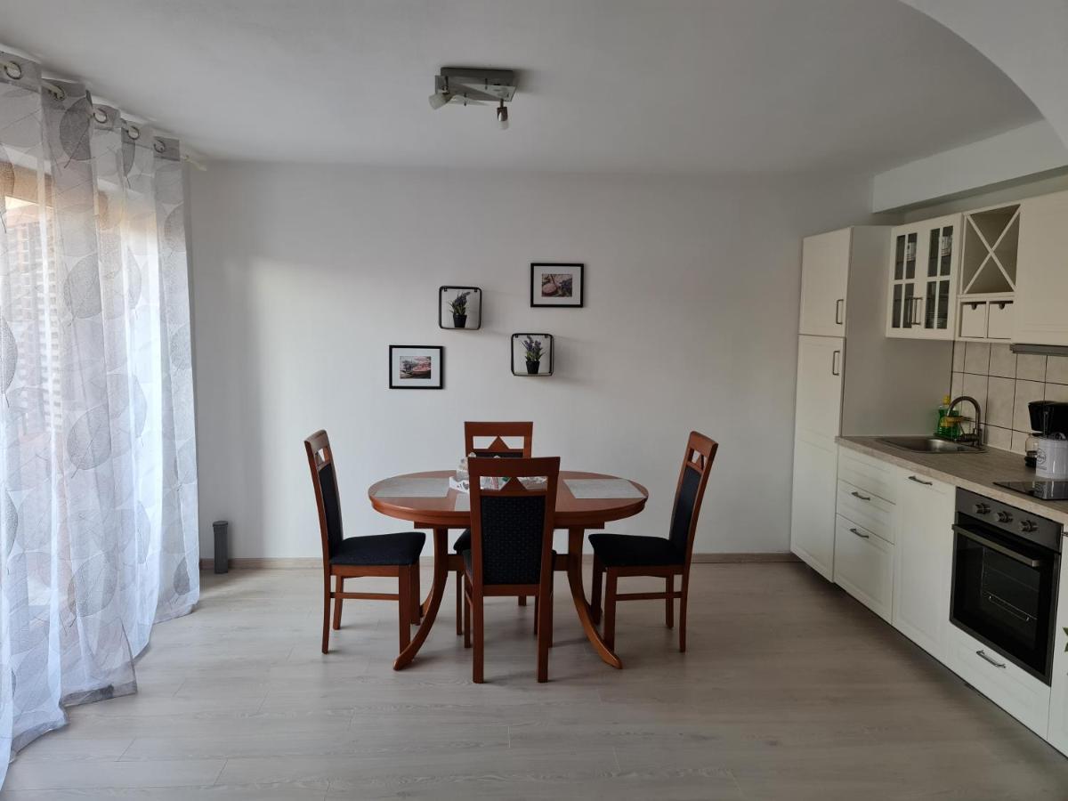 Apartment Mira Pula Extérieur photo