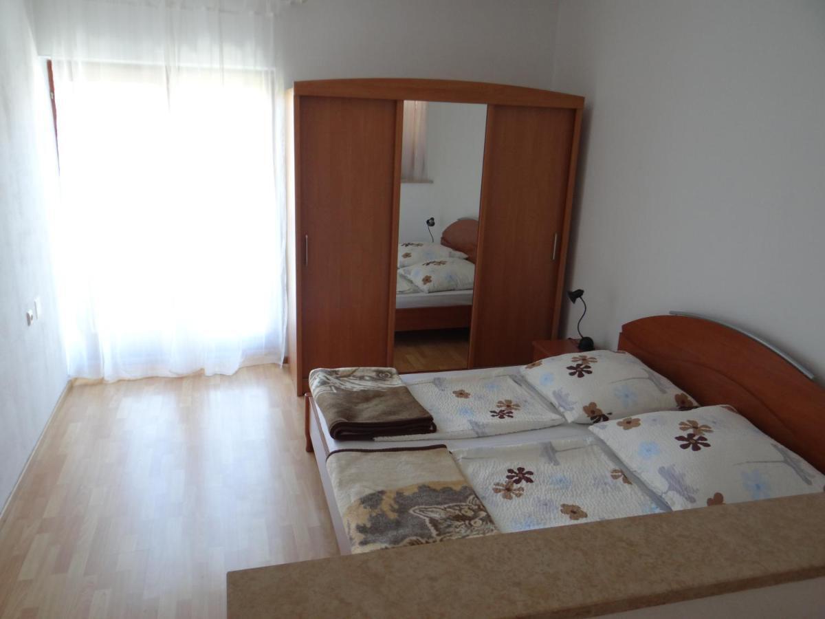 Apartment Mira Pula Extérieur photo